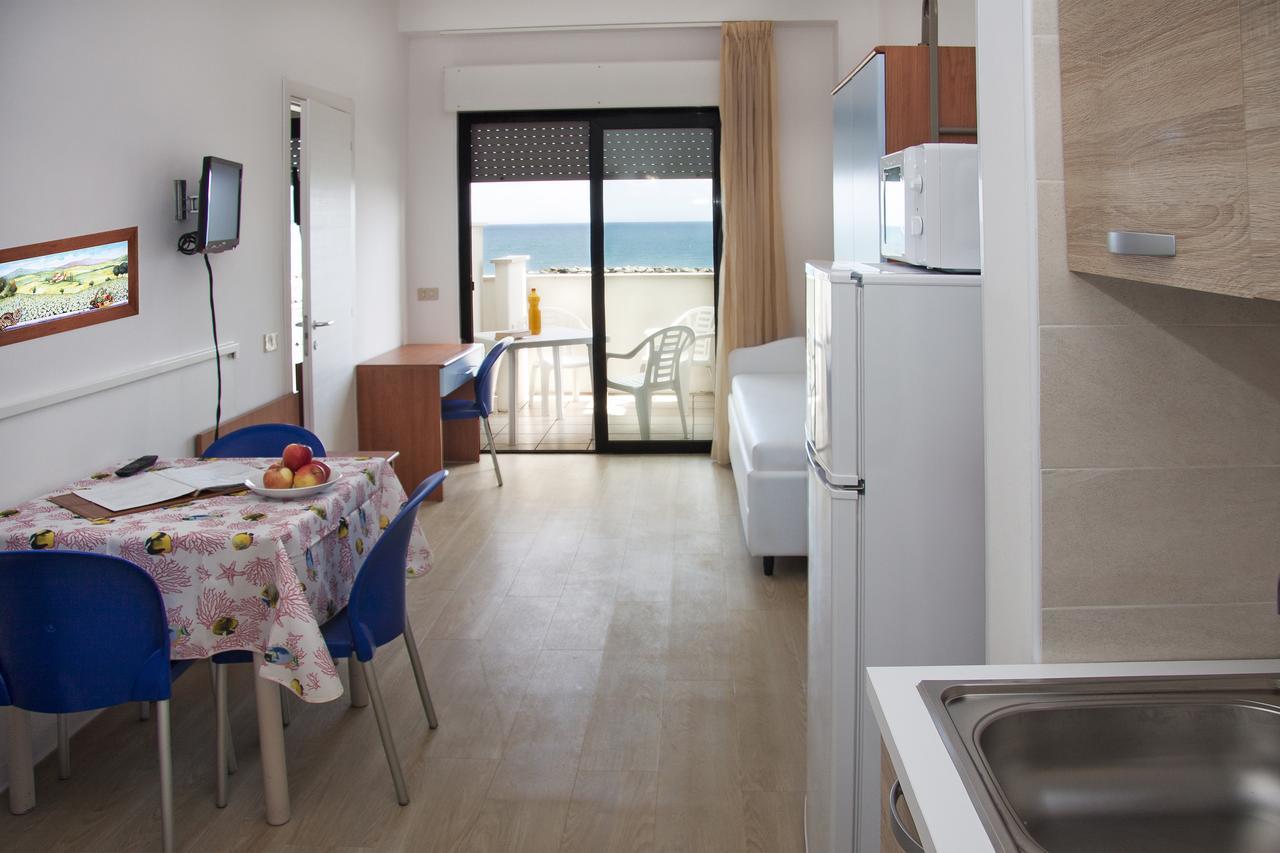Residence Sunrise Сан-Бенедетто-дель-Тронто Екстер'єр фото