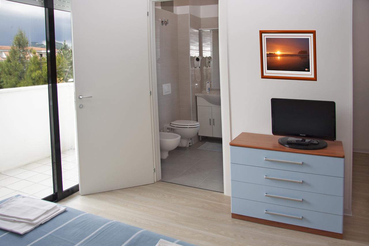 Residence Sunrise Сан-Бенедетто-дель-Тронто Екстер'єр фото