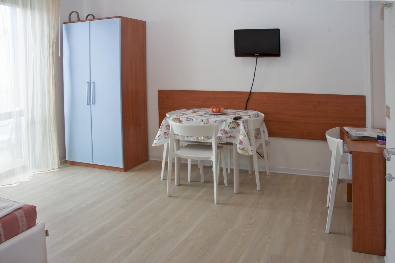 Residence Sunrise Сан-Бенедетто-дель-Тронто Екстер'єр фото